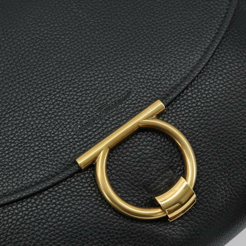 【日本直送】Salvatore Ferragamo Gancini 黑色金色皮革肩背包，正品編號 175970A-15