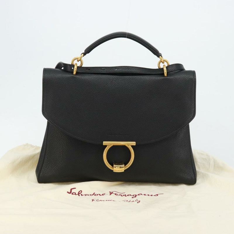 【日本直送】Salvatore Ferragamo Gancini 黑色金色皮革肩背包，正品編號 175970A-25