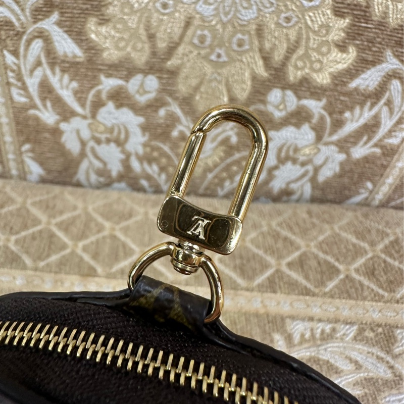 LV 原花金釦GraceCoddingon同行系列貓咪吊飾零錢包M15139-5