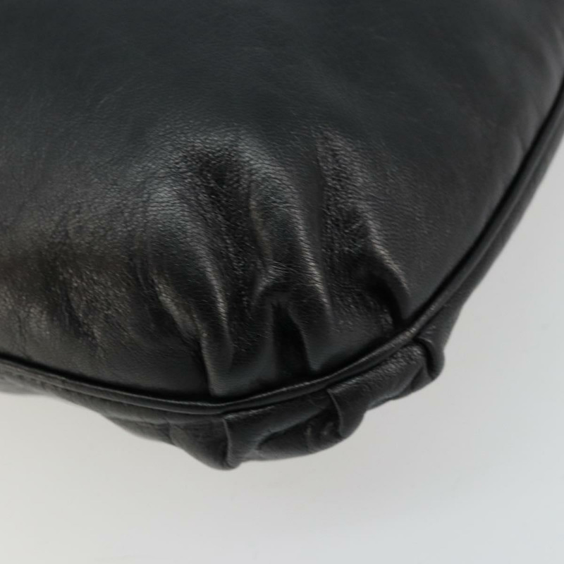【日本直送】FENDI 銀色黑色皮革肩背包 正品 178594A-9