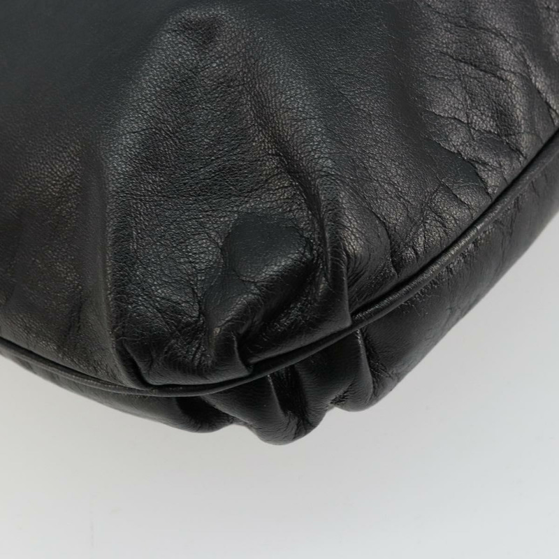 【日本直送】FENDI 銀色黑色皮革肩背包 正品 178594A-12