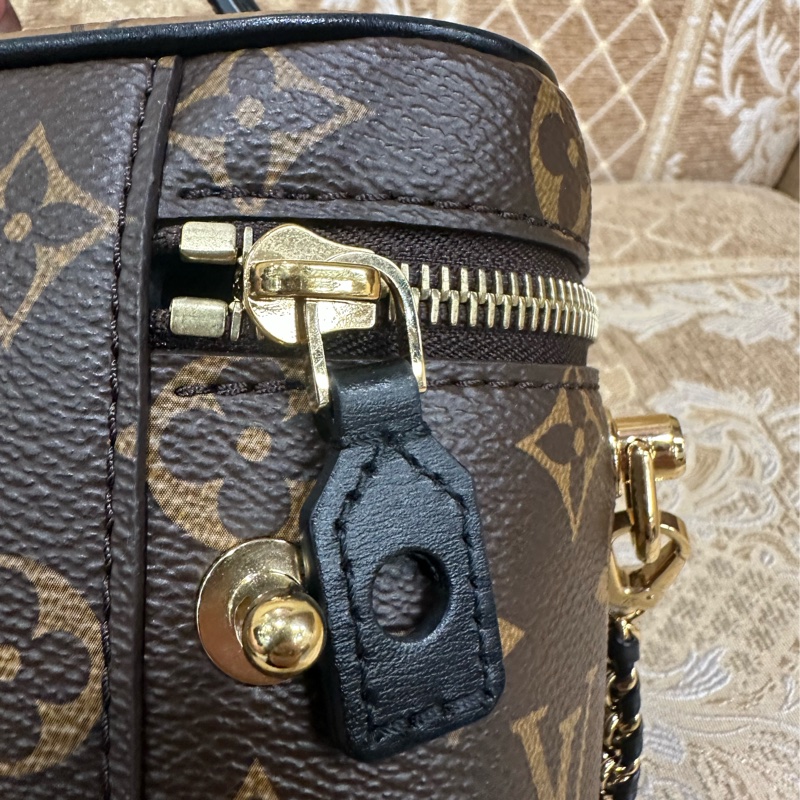 LV 雙色原花金釦Vanity PM手提肩背化妝包M47128-11