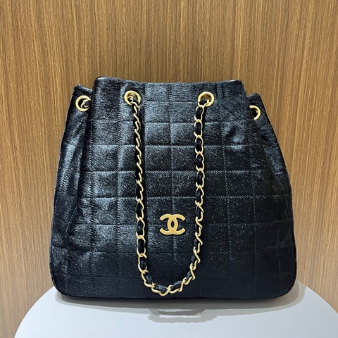 香奈兒Chanel｜華夫格馬毛水桶 黑金 中古