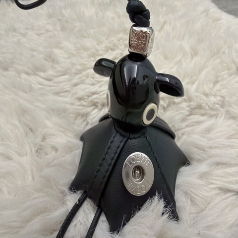 Loewe 吊飾