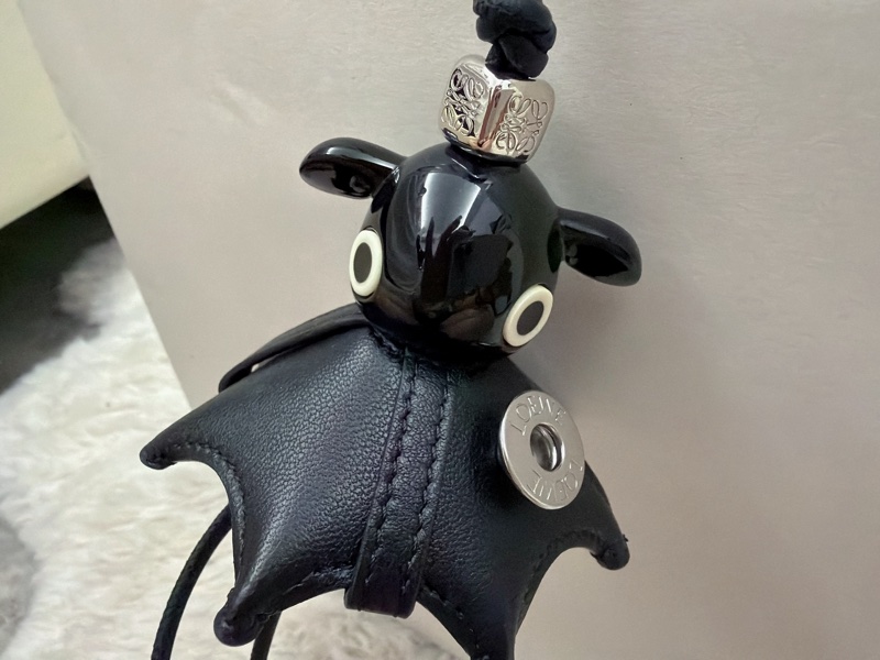 Loewe 吊飾-4