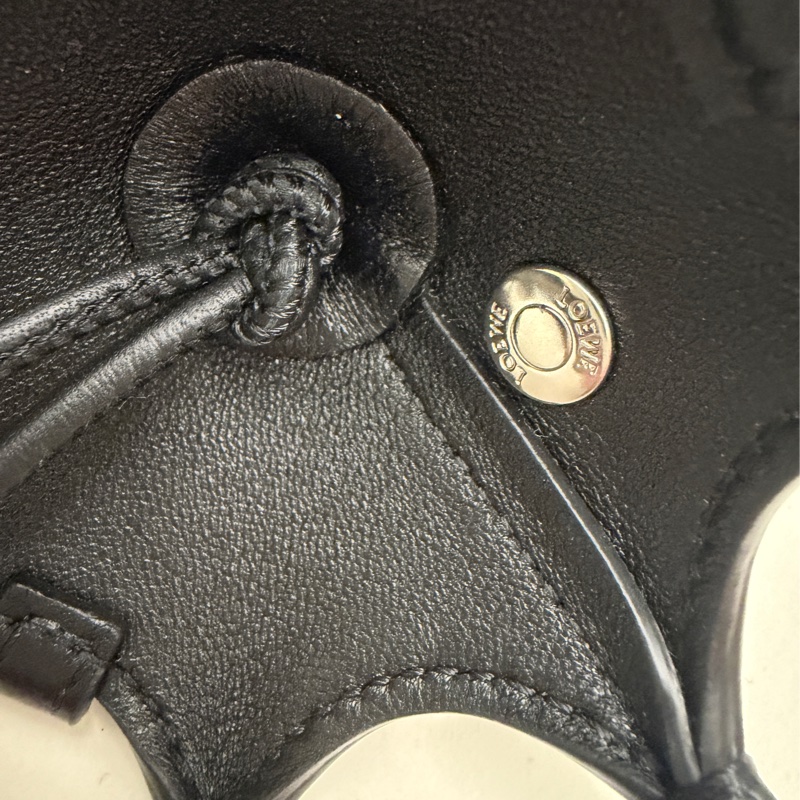 Loewe 吊飾-6