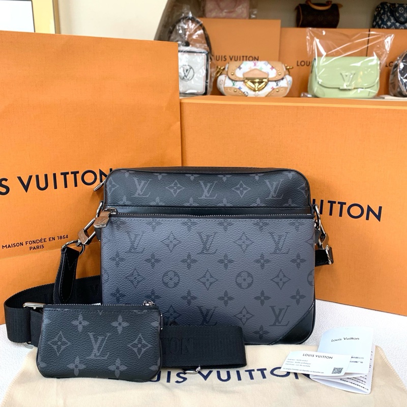 路易威登/Lv 新款Trio黑武士三合一郵差包斜挎包 M69443 芯片款-0