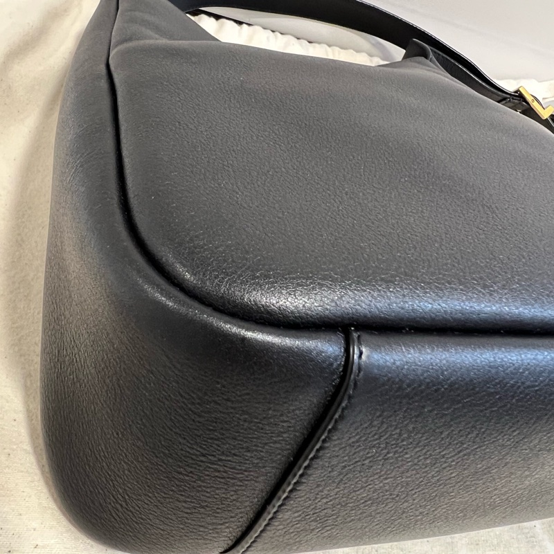 YSL LE A 7 小型荔面牛皮革hobo-8