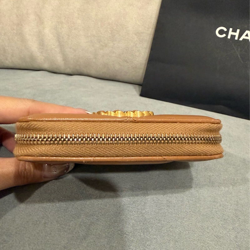 Chanel超難買19零錢包焦糖色羊皮-9