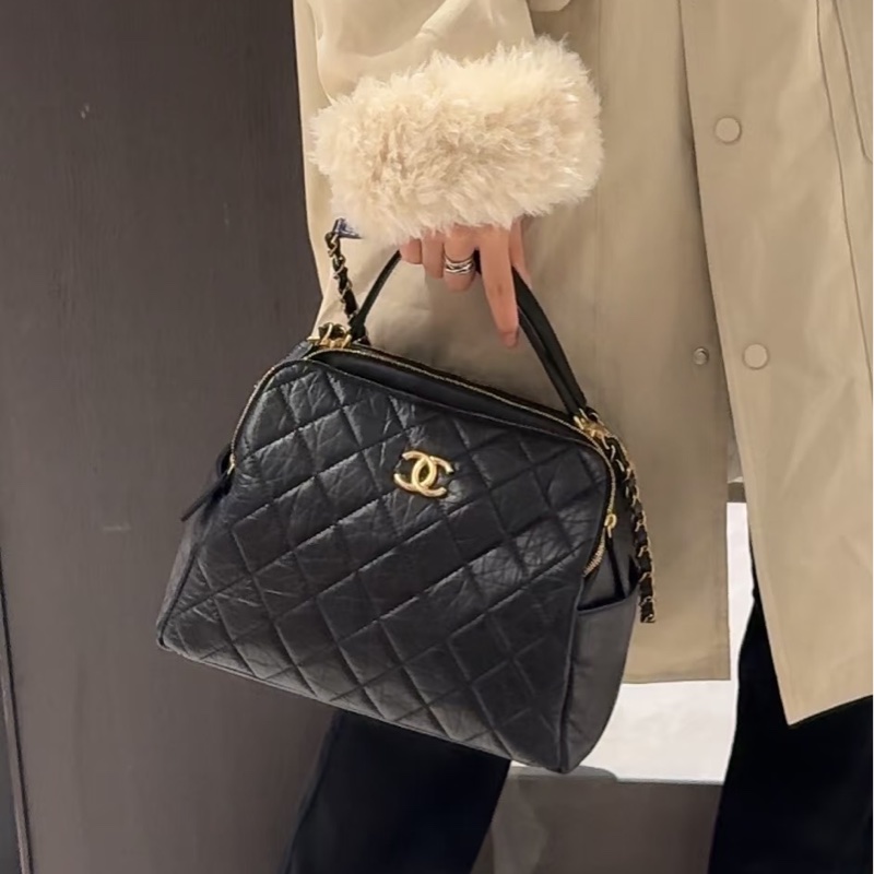 容量顏值雙在線💯Chanel香奈兒23C黑金保齡球包醫生包手提斜挎包-7