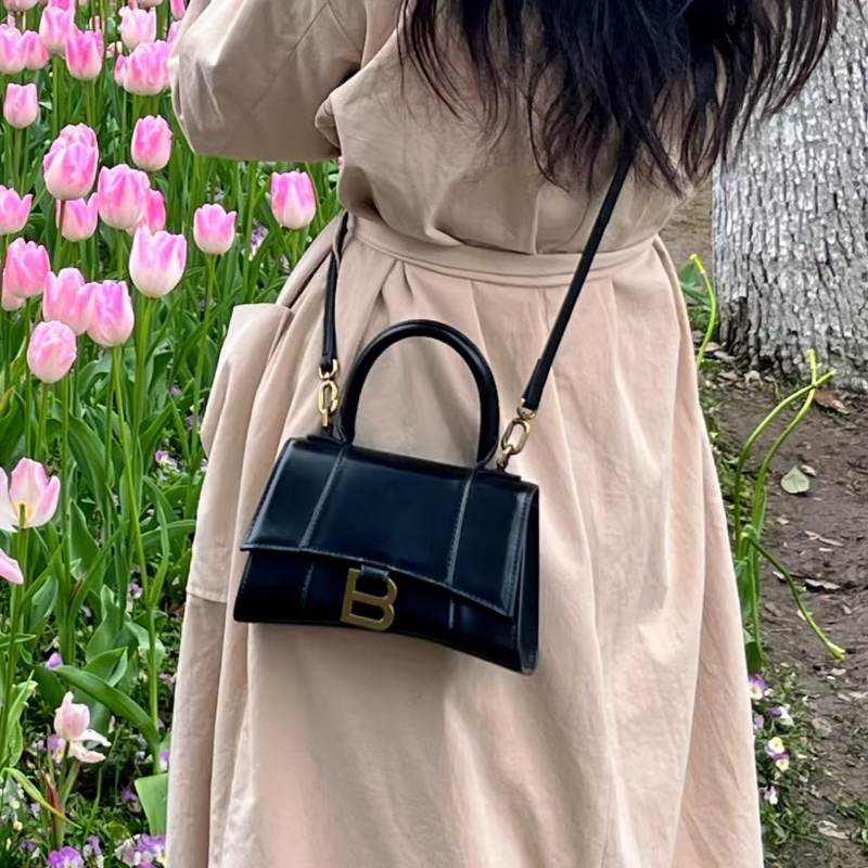 火爆款❤️‍🔥酷颯高級😎✨Balenciaga巴黎世家黑金光面牛皮xs沙漏包手提單肩包-6