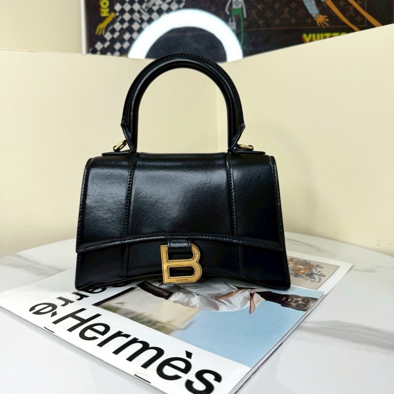 火爆款❤️‍🔥酷颯高級😎✨Balenciaga巴黎世家黑金光面牛皮xs沙漏包手提單肩包-9