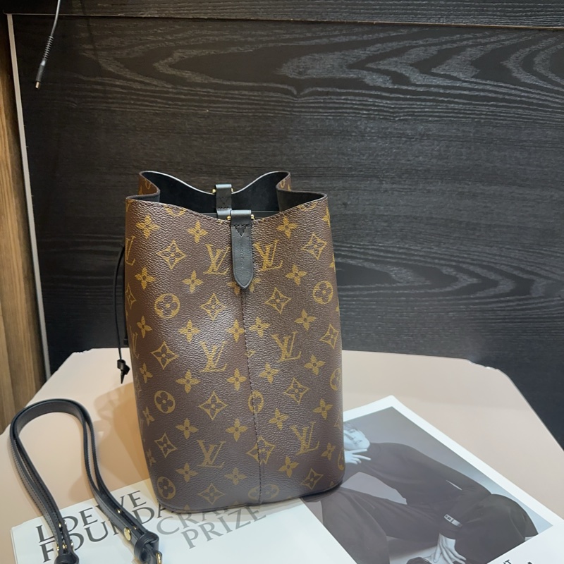 Lv 原花黑牛皮NeoNoe MM水桶包-2