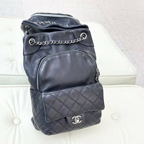 近新品 香奈兒/Chanel 黑色牛皮複古銀扣雙肩包