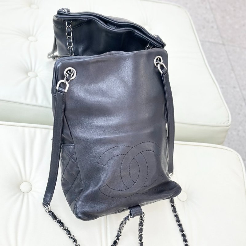 近新品 香奈兒/Chanel 黑色牛皮複古銀扣雙肩包-1