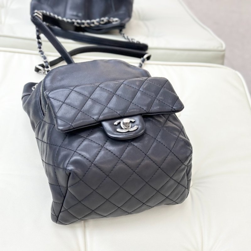 近新品 香奈兒/Chanel 黑色牛皮複古銀扣雙肩包-4
