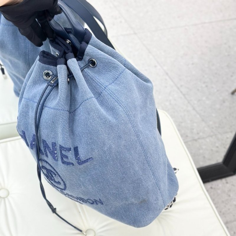 香奈兒/Chanel 海軍藍牛仔亮片銀扣大號沙灘雙肩包-3