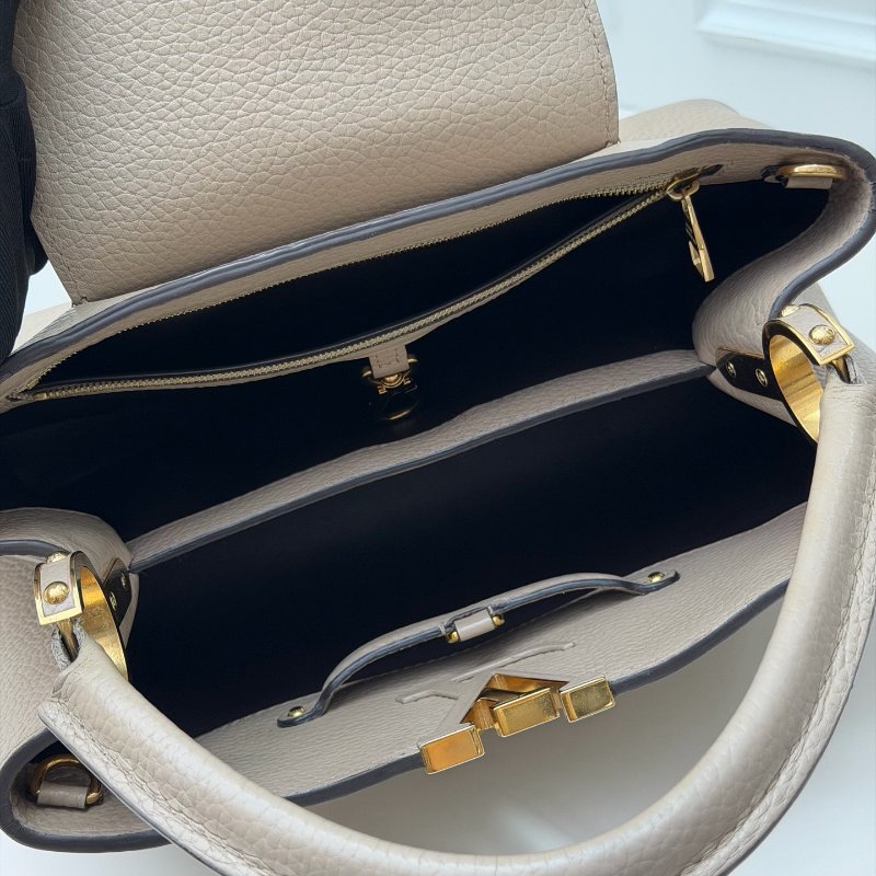路易威登/Louis Vuitton Capucines 大象灰 Taurillon小牛皮 手提包-8