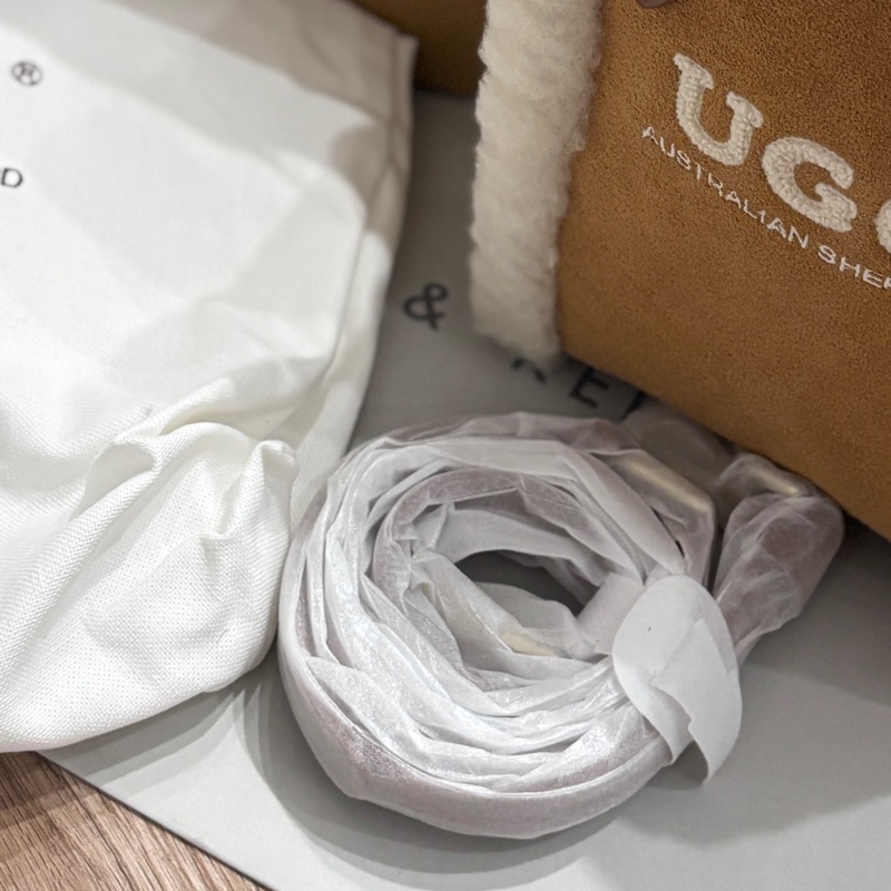Ugg 羊毛托特包-7