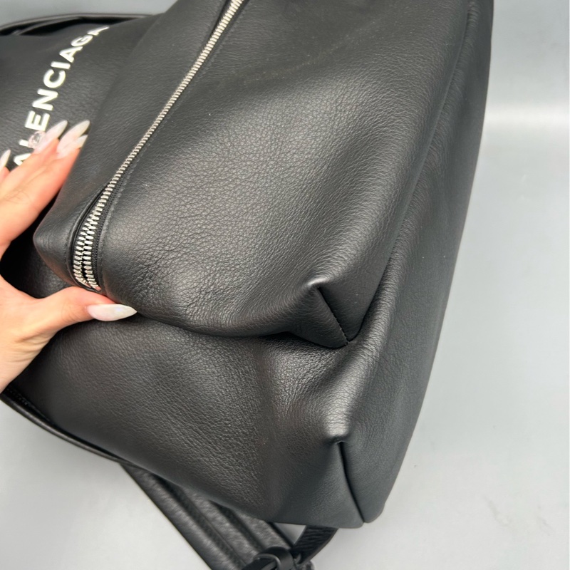 Balenciaga巴黎世家黑色牛皮雙肩包 經典字母款 全皮材質-2