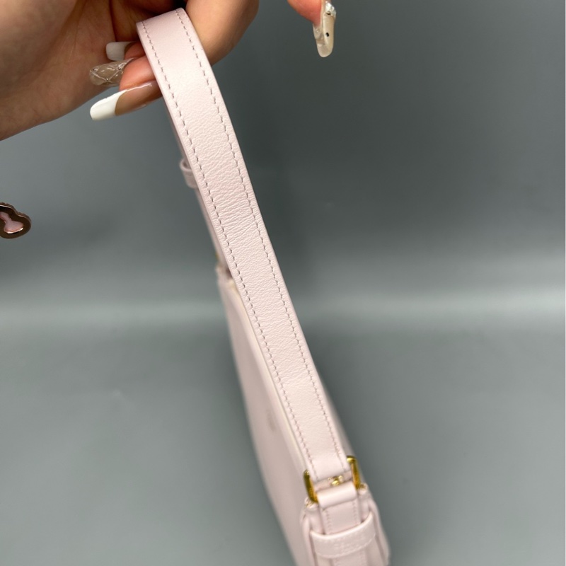 Celine賽琳mini ava腋下包 櫻花粉牛皮 金色五金 肩帶可調節 尺寸16×5×9cm-4