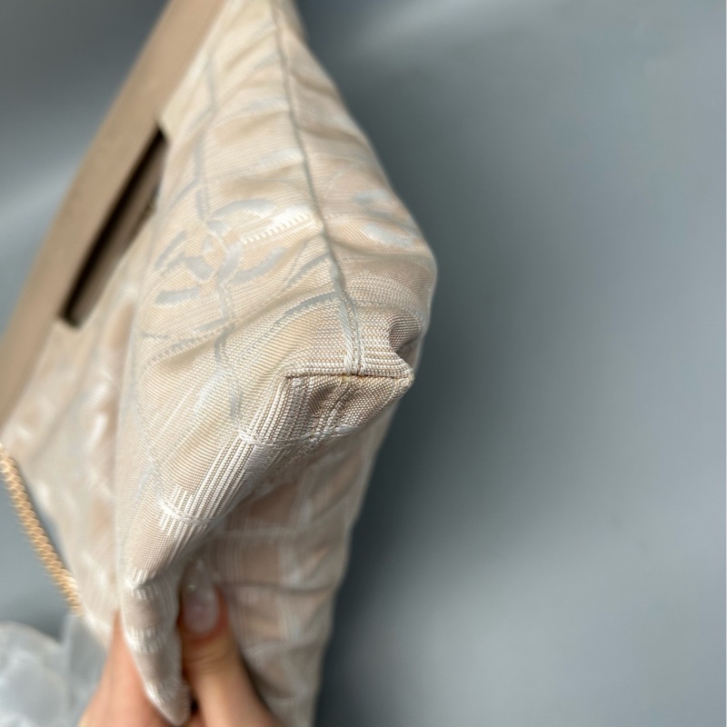 Chanel香奈兒冰格帆布手提包 淺卡其色  尺寸29×28cm-3