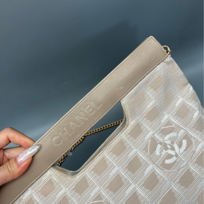 Chanel香奈兒冰格帆布手提包 淺卡其色  尺寸29×28cm-4