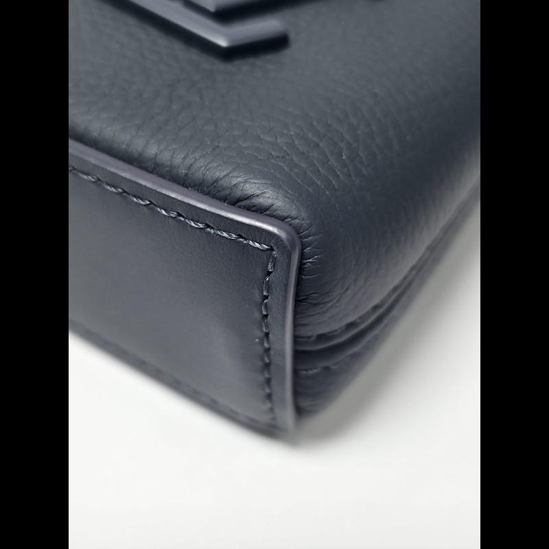 LV - Takeoff Pouch-12