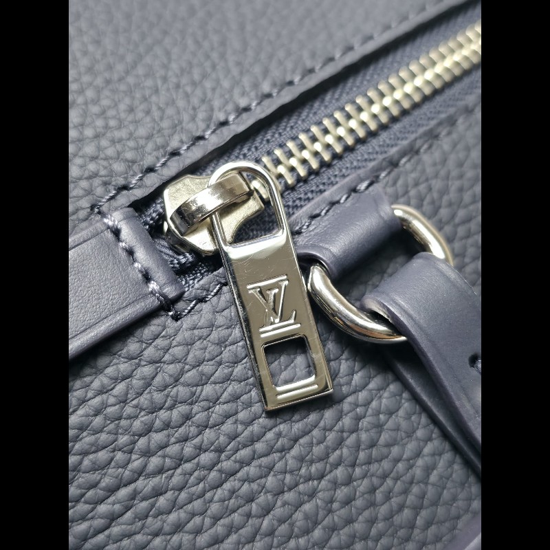 LV - Takeoff Pouch-13