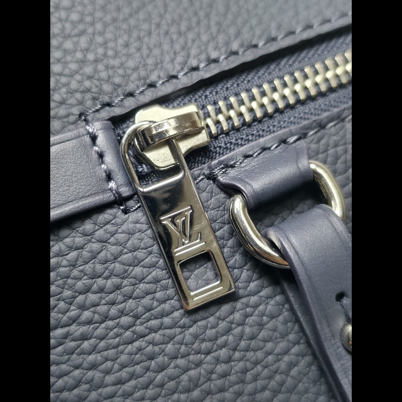 LV - Takeoff Pouch-14