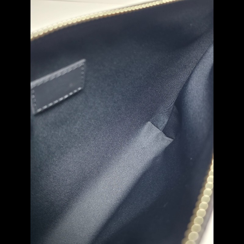 LV - Takeoff Pouch-18
