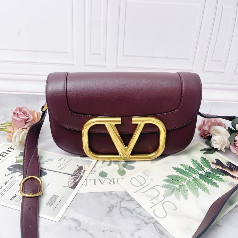 Valentino Supervee酒紅色肩背包牛皮 金色大V標誌扣 25×15×6cm 98新配件塵袋-6