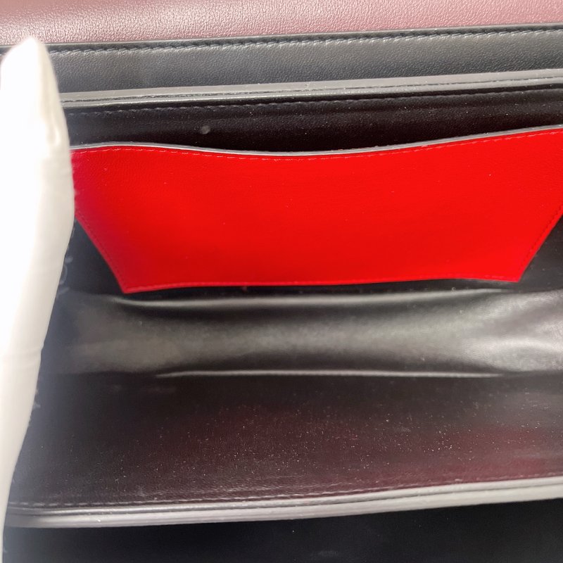 Valentino Supervee酒紅色肩背包牛皮 金色大V標誌扣 25×15×6cm 98新配件塵袋-8