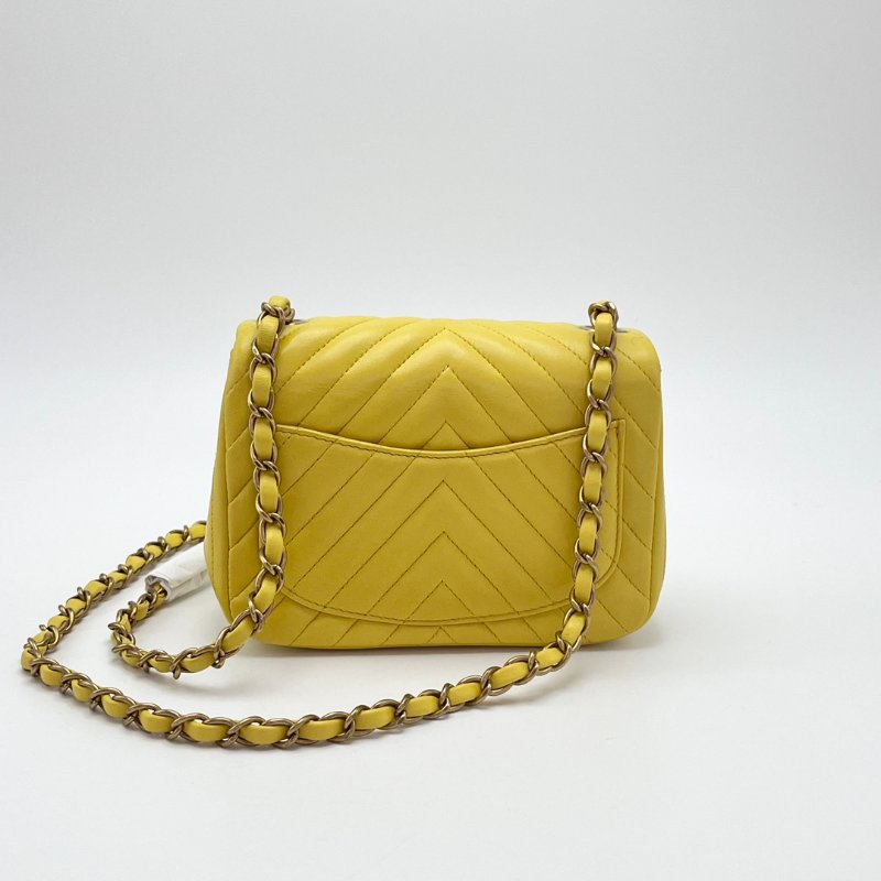 CHANEL 黃色金扣方胖子肩背斜背包16*12*7.5 99新配件盒子 塵袋 購證 保卡-6