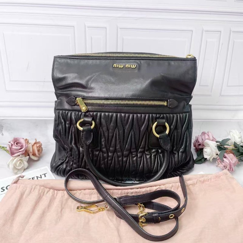 miumiu 黑色肩背手提包 32X12X25 98新配件塵袋 肩帶-1