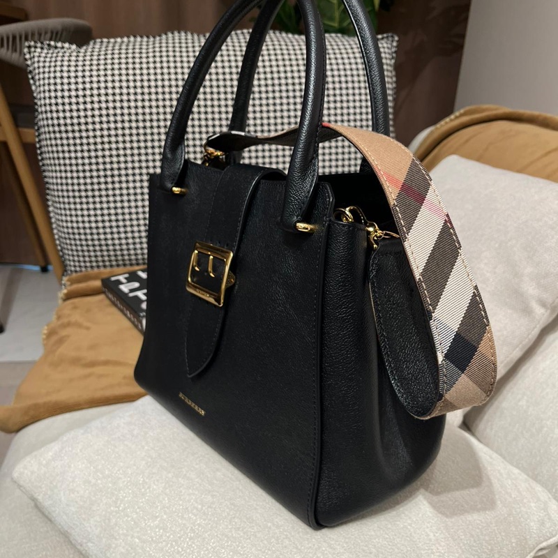 Burberry medium buckle tote bag-3