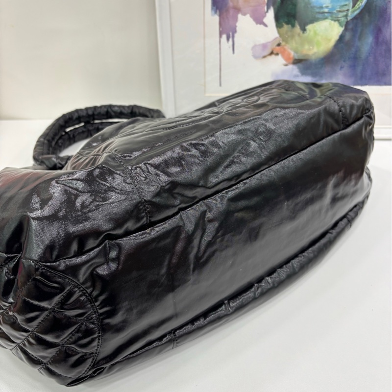 Chanel香奈兒褶皺tote雲朵托特包 16開 黑色 銀扣 99新 非常輕的一款包。實用與顏值並存 尺寸37*30*10-4