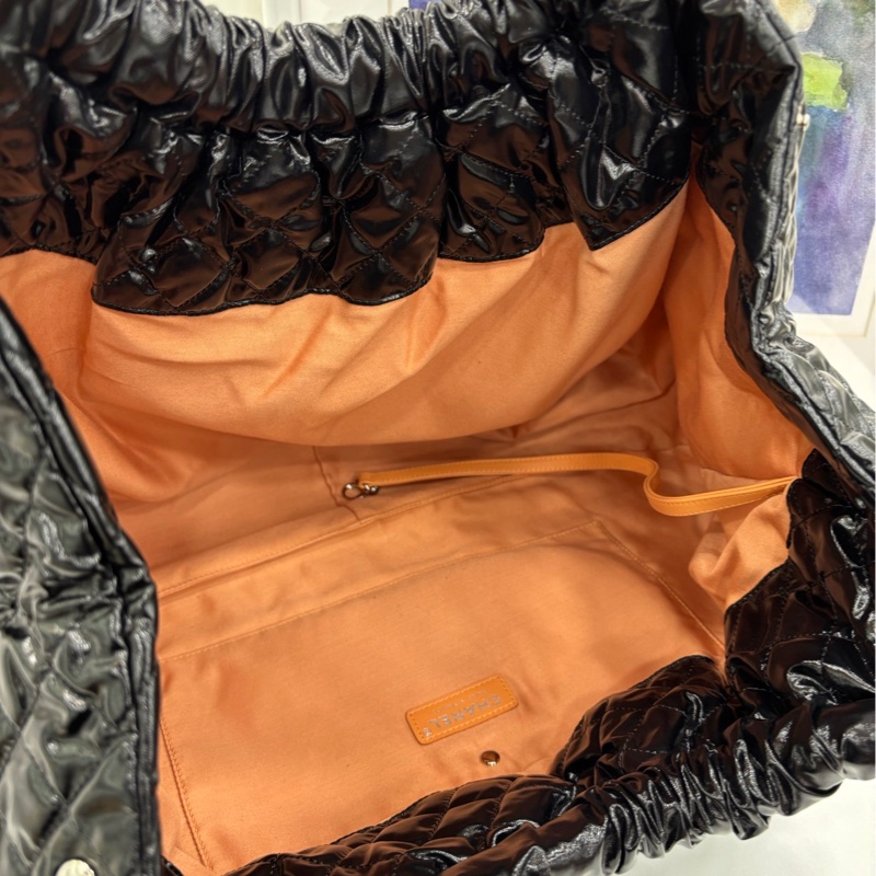Chanel香奈兒褶皺tote雲朵托特包 16開 黑色 銀扣 99新 非常輕的一款包。實用與顏值並存 尺寸37*30*10-7