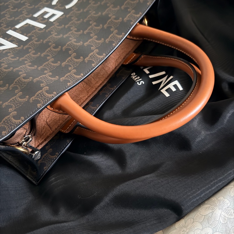 全新Celine Triomphe Canvas琴譜包-30