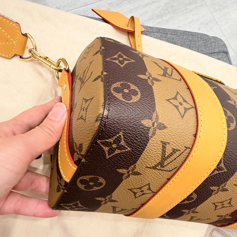 LV x Nigo 聯名 限量 City Keepall 斜背包-13