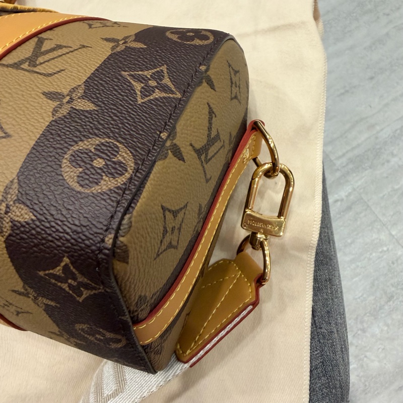 LV x Nigo 聯名 限量 City Keepall 斜背包-14