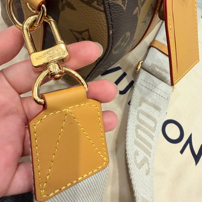 LV x Nigo 聯名 限量 City Keepall 斜背包-18