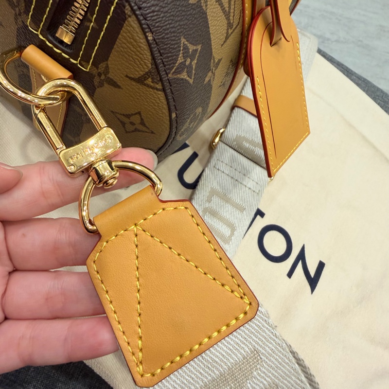 LV x Nigo 聯名 限量 City Keepall 斜背包-19