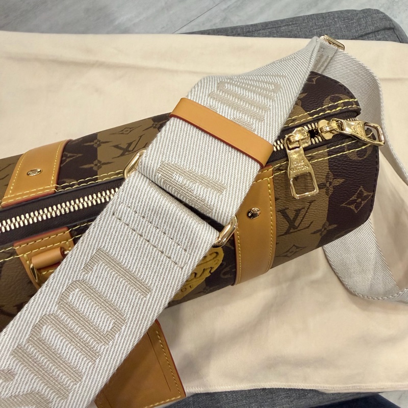 LV x Nigo 聯名 限量 City Keepall 斜背包-25