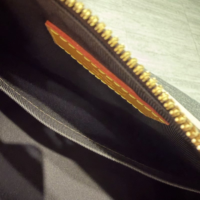 LV x Nigo 聯名 限量 City Keepall 斜背包-33