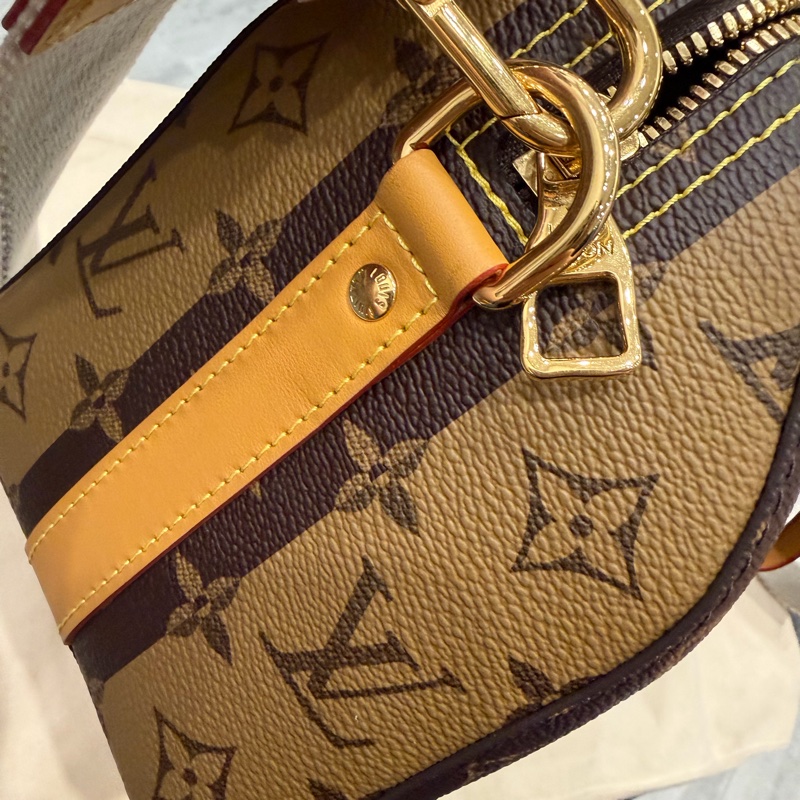 LV x Nigo 聯名 限量 City Keepall 斜背包-38