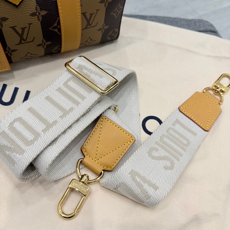 LV x Nigo 聯名 限量 City Keepall 斜背包-48