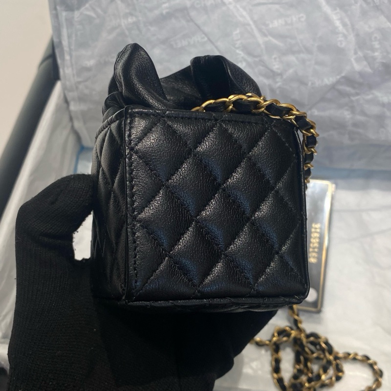 【31開帶卡】香奈兒/Chanel 口紅包盒子包 22C 系列黑金牛皮 底長7-1