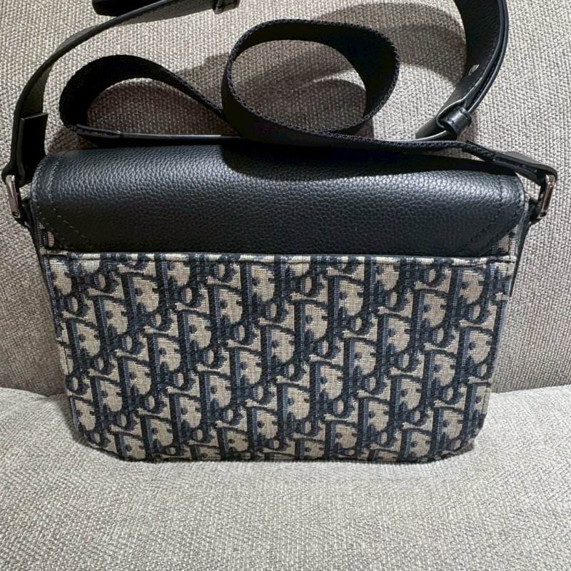 Dior Saddle迷你翻蓋郵差包-1