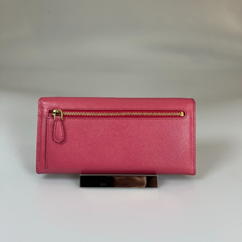 PRADA  粉色掀蓋釦式長夾-1